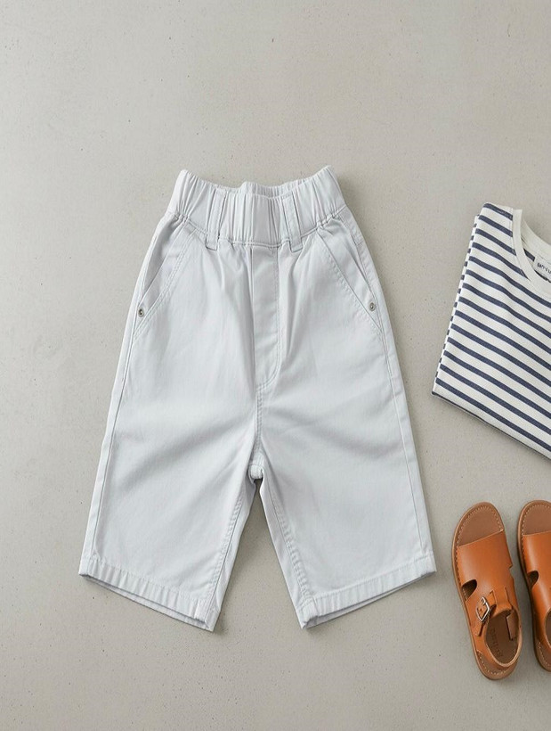 شلوارک لی سفید کودکانه مناسب استایل تابستانی فروشگاه کودکانه ها